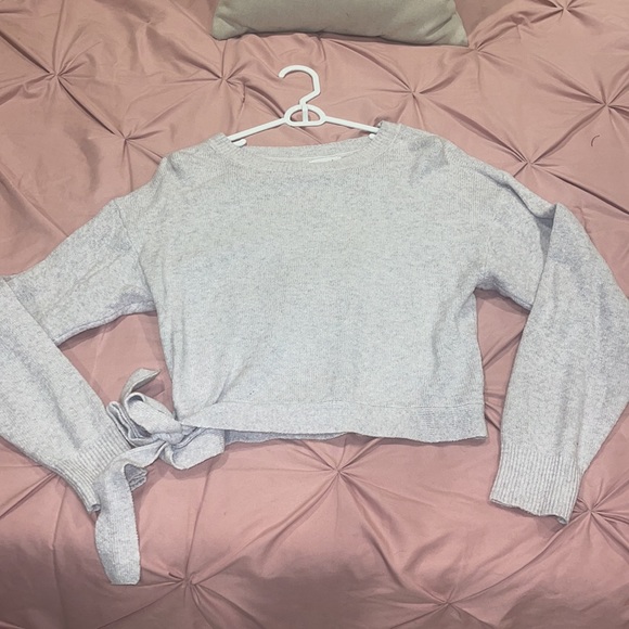 Shrinking Violet - Picture 3 of 4